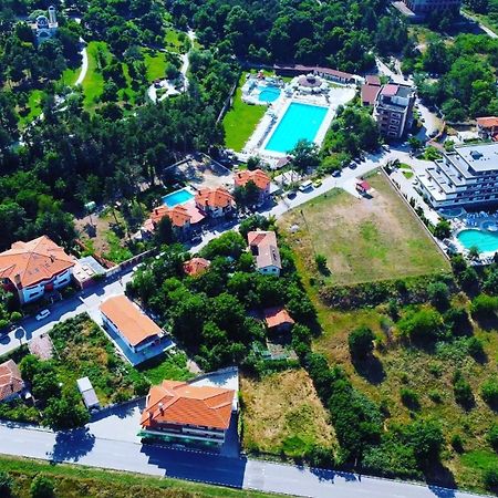 D Villa Mineralni Bani Exterior photo